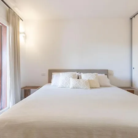 Biancaluce - Luxury Pool With Sea View Villa Porto Istana